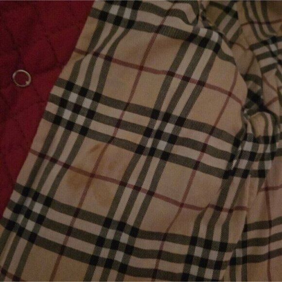 Burberry Red Quilted Kid's Jacket - Picture 6 of 6